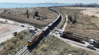 1至11月國(guó)家鐵路發(fā)送貨物37.27億噸，同比增長(zhǎng)2.7%