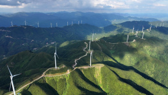 新華社評論員：推動經(jīng)濟(jì)社會發(fā)展全面綠色轉(zhuǎn)型——七論學(xué)習(xí)貫徹中央經(jīng)濟(jì)工作會議精神