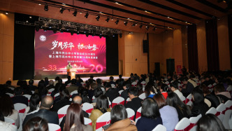 應(yīng)對(duì)人口變化和AI挑戰(zhàn)，上海民辦學(xué)校探索小班化、智能評(píng)價(jià)系統(tǒng)