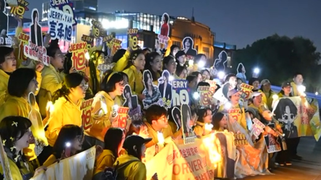 谁的青春回来了？F3和阿信在上海开唱，歌迷从全球各地赶来