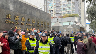 成都中院就“女子家门口遇害案”被告行为定性、精神病学鉴定等问题进行说明