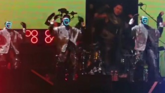宇樹人形機器人“火力全開”助演王力宏演唱會，馬斯克點贊稱印象深刻
