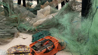 央媒：长江禁渔后，有不法分子在上游跨界江段用新设备“夜捕”