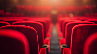 三亞警方通報一私人影院涉黃案：經(jīng)營者被刑拘，3名員工被處罰