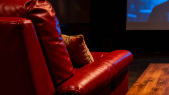 媒體：私人影院涉黃經(jīng)營者被刑拘，豈能用私密來掩飾擦邊違法