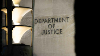 爱泼斯坦案文件解封进程遭质疑，美司法部回应