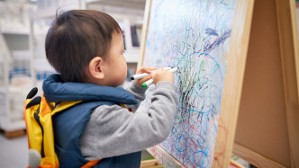 降低家庭养育成本！我国拟对托育服务专门立法