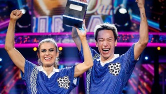 中國(guó)舞者搭檔前英國(guó)女足核心，贏得《舞動(dòng)奇跡》年度冠軍