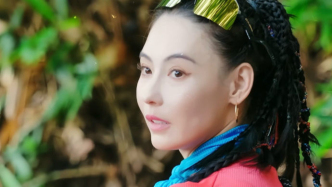 张柏芝《一路繁花2》封神级还原经典港片 网友：能打败张柏芝的只有张柏芝