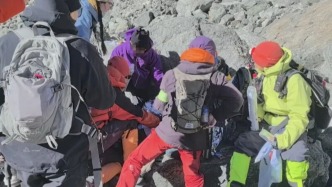 23岁男子川西田海子冰川徒步突发不适身亡，事发地此前已封山，涉事团队无资质未报备