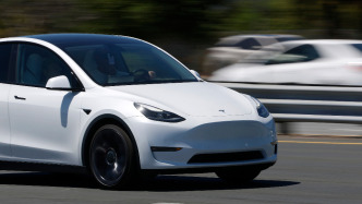 电动车门把手受多国监管重视，有调查称特斯拉多起死亡事故中把手无法打开