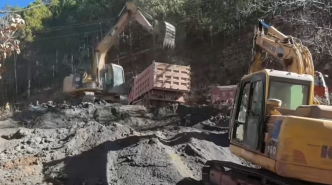 云南蘭坪縣企業(yè)向?yàn)憸娼Я鲀A倒工業(yè)廢渣，省生態(tài)環(huán)境廳督辦整改