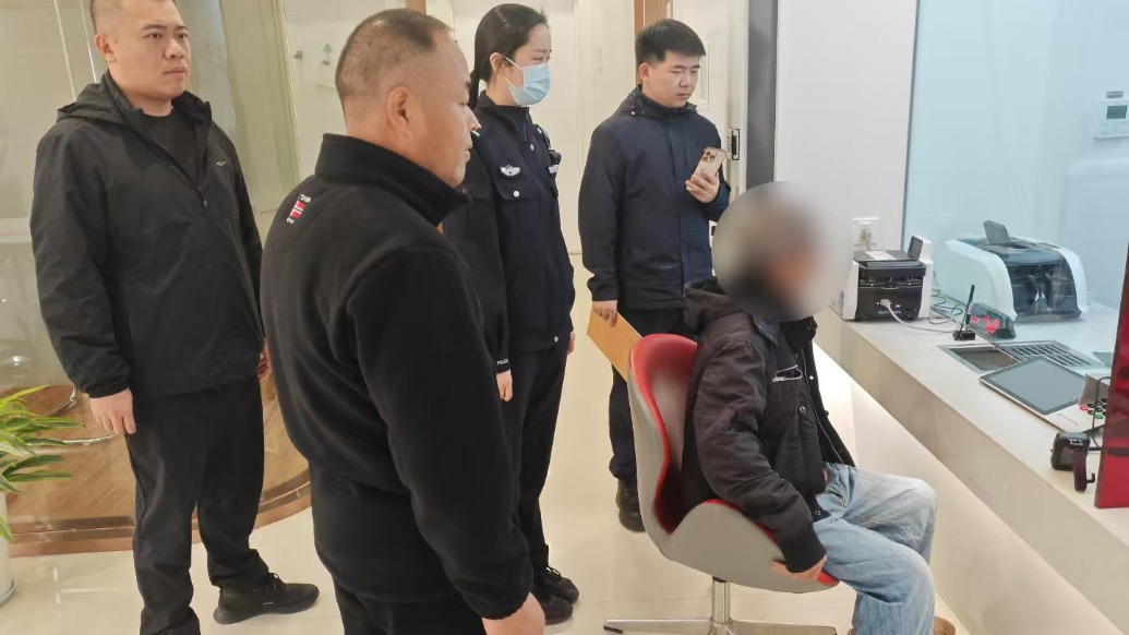 独居老人遇困境,民警千里问亲,助其安家养老院