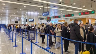 上海浦東機(jī)場(chǎng)迎外籍人員入境高峰，近一周日均入境超1.9萬(wàn)人次