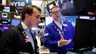 美股收盘微跌，贵金属表现强势，现货白银突破79美元关口