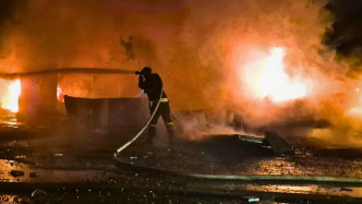 美乌领导人会晤前夕，基辅遭空袭全市停电大面积停暖