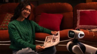 无遥控机器狗走进生活，消费级具身智能时代来了？