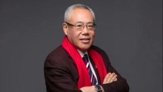 担任中国足协纪律与道德委员会首位主任的徐家力是谁？