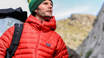 中產(chǎn)羽絨服“高價圍城”，兩千元是門檻還是困局開端？