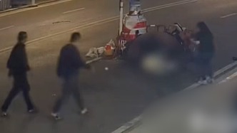 廣東汕頭一男子騎車撞上路中央電線桿頭部受傷，鄉(xiāng)賢捐款七萬元