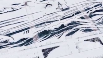 青春正當(dāng)“燃”，高校千余名師生在雪地里畫(huà)出“福建艦”