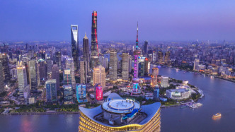 上海發(fā)文擴(kuò)大服務(wù)消費(fèi)：推動(dòng)文博場(chǎng)館延時(shí)開(kāi)放，培育國(guó)際美食集聚區(qū)