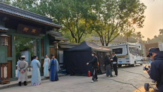 2025短剧众生相①｜横店没有“路人甲”，只有未被看见的人