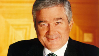 83歲前IBM CEO郭士納逝世，曾以“外行人”身份主導“藍色巨人”成功轉型