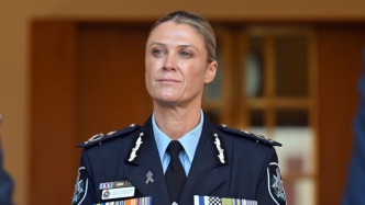 警方证实悉尼邦迪海滩恐袭枪手未受他人指使