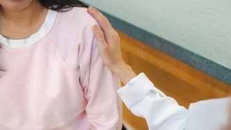 2024年我国妇女健康水平持续提高，孕产妇死亡率再降5.3%