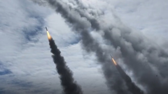 全部命中!解放軍對(duì)臺(tái)島南部相關(guān)海域組織實(shí)彈射擊