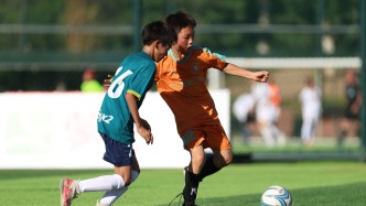 足球青訓(xùn)破局｜充滿(mǎn)考驗(yàn)的足球路，足球家庭為了夢(mèng)想而堅(jiān)持