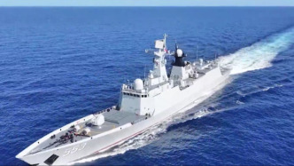 视频丨南部战区位中国黄岩岛领海领空及周边区域组织战备警巡