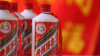茅台“市场化转型”开始了：明起i茅台上架多款飞天，每人每天限购12瓶
