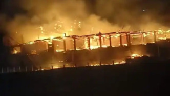 四川沐川县通报：箭板古镇大火被扑灭，无人员伤亡及文物受损