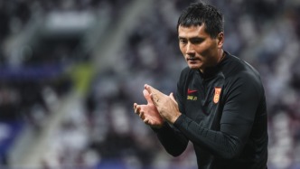 国足主帅首亮相，邵佳一：始终有紧迫感，渴望率队参加世界杯