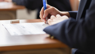 上海2026年春考英語(yǔ)考了啥？涵蓋大數(shù)據(jù)、職場(chǎng)著裝等