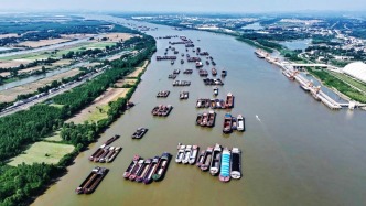 長江干線港口貨物吞吐量穩(wěn)居世界內(nèi)河第一
