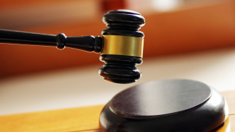 “兰州瓜农刺死城管”案一审宣判：王爱武、王爱文分别被判刑七年半、四年九个月