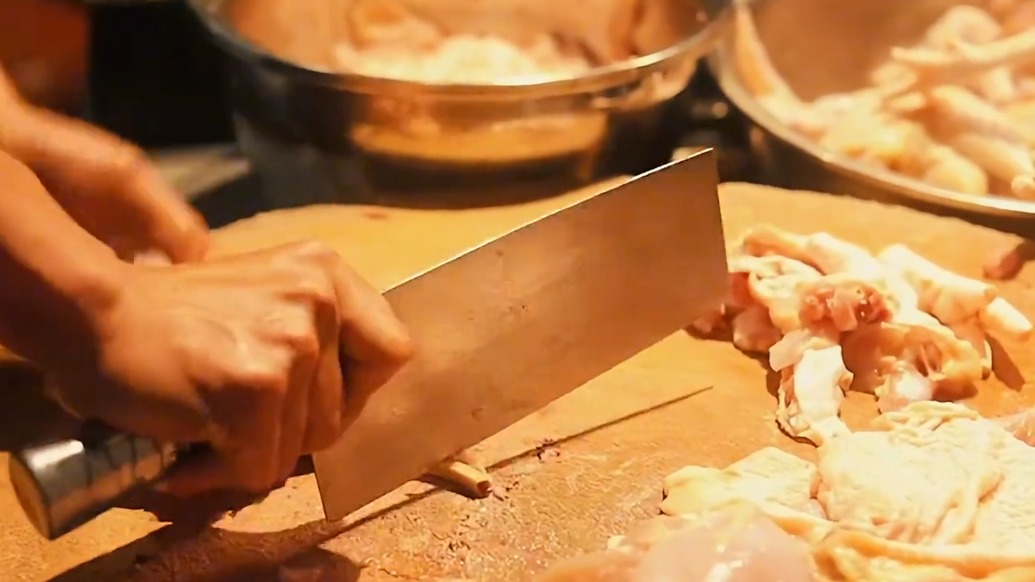 逃避繳納稅款,汕頭網(wǎng)紅土雞火鍋被罰74萬(wàn)元