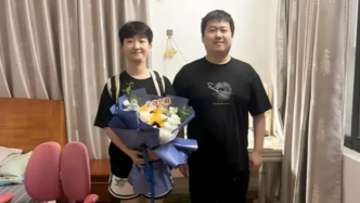 她与患病的母亲相依为命，但母亲又不幸离世，女孩后来怎么样了？