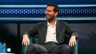 体坛联播｜梅西透露曾接受心理治疗，保级大战西汉姆不敌森林