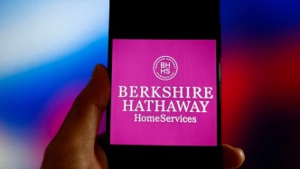 漲至2500萬美元！伯克希爾新CEO年薪曝光，遠(yuǎn)超巴菲特