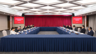 龔正市長(zhǎng)與8位專家代表座談交流，聽取對(duì)上海推動(dòng)高質(zhì)量發(fā)展的建議
