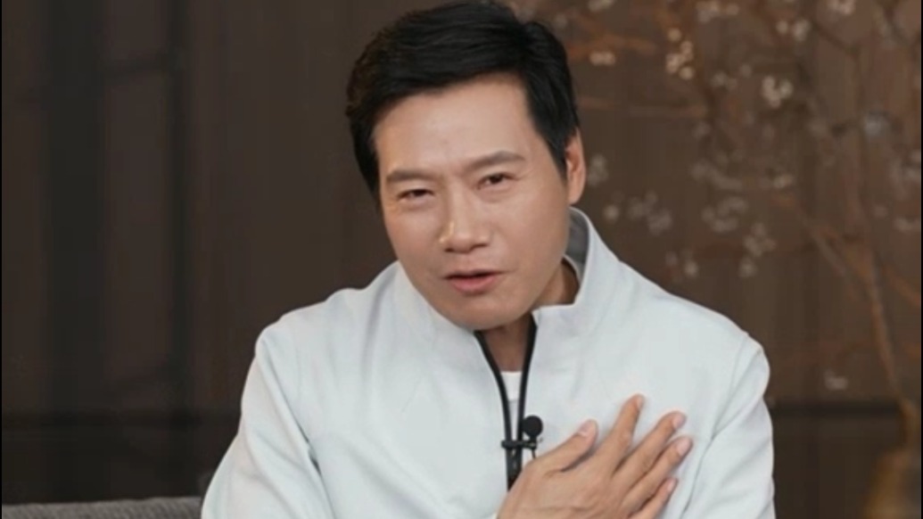 雷军回应“营销大师”标签：娱乐节目中刘强东开的一个玩笑，现在听到营销两个字都有点恶心