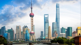 更好搭建建功立业奋斗舞台，上海市妇联执委扩大会议召开