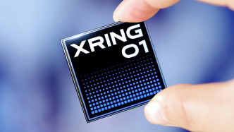 雷軍：今年將在一款終端上實現(xiàn)自研芯片、自研OS、自研AI大模型“大會師”