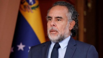 哥伦比亚内政部长：哥美将“联合行动”打击边境非法武装