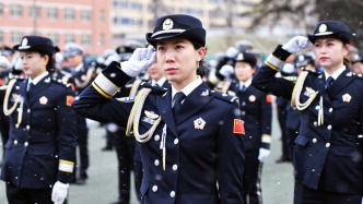 全國(guó)公安機(jī)關(guān)慶祝第六個(gè)中國(guó)人民警察節(jié)