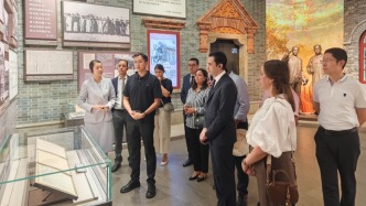 馬上評(píng)｜外國(guó)人走進(jìn)中共一大紀(jì)念館，在“紅色起點(diǎn)”讀懂中國(guó)